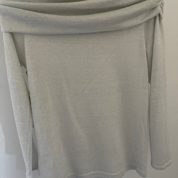 Slate Cozy off shoulder shirt - Picture 2 of 3